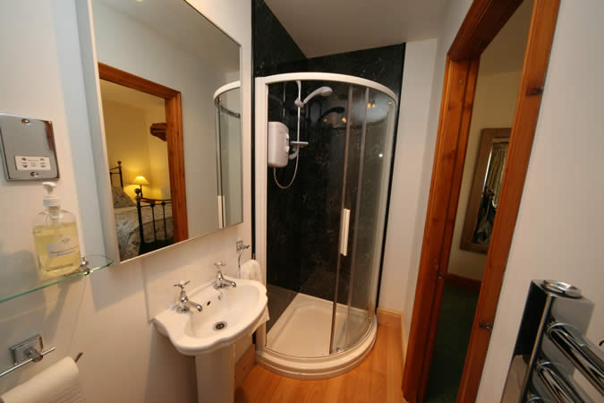 There are very high quality en suite facilities in all the rooms